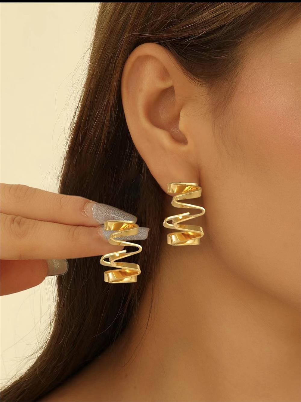 Gold Zigzag Halka Küpe