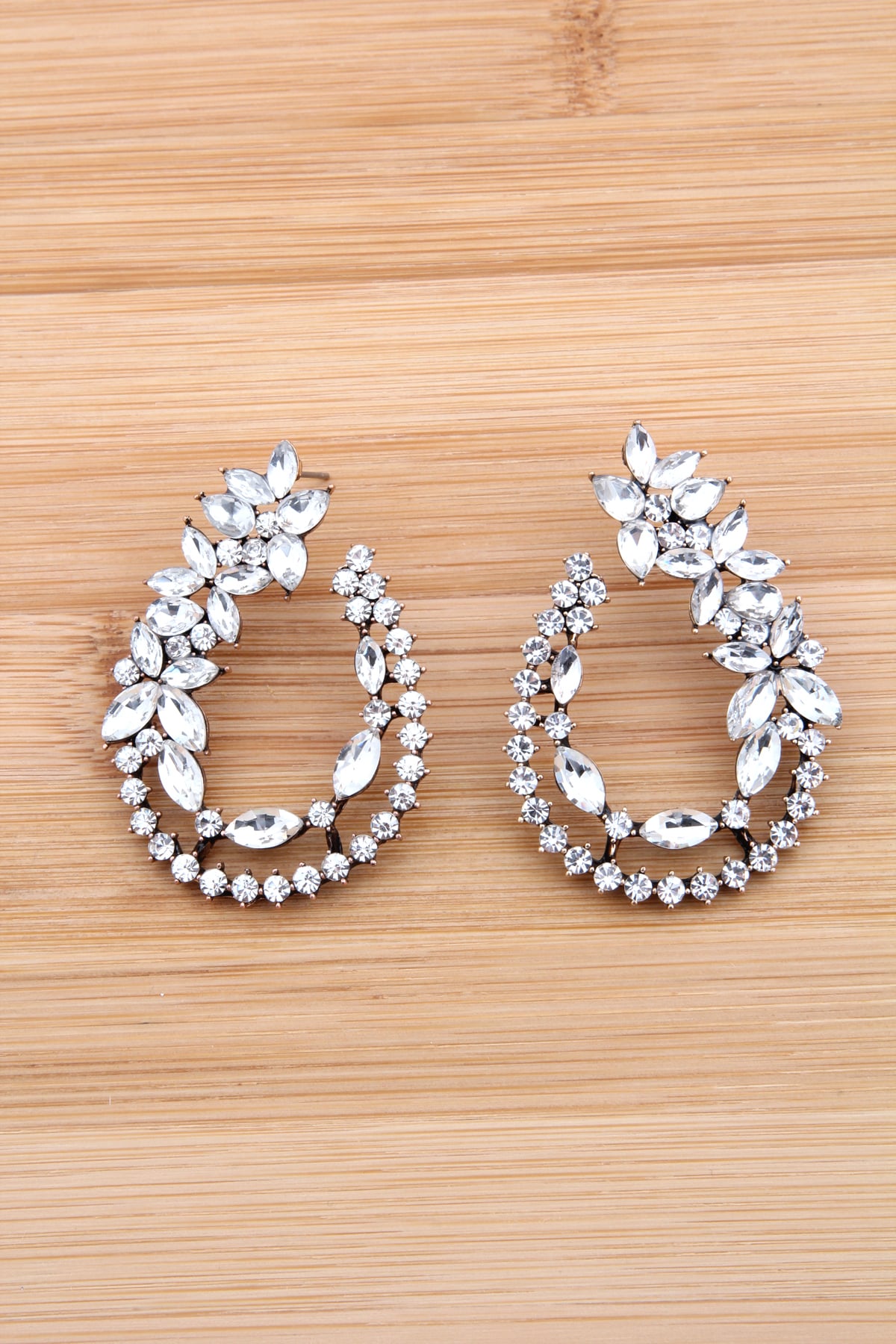 Gümüş Çiçekli Küpe