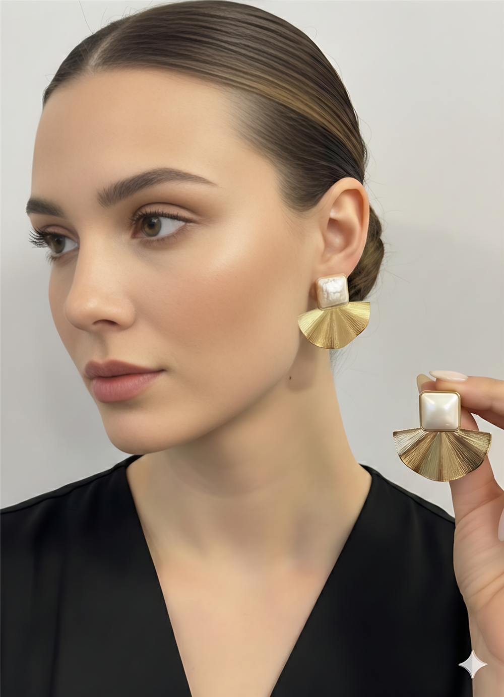 İncili Gold Yelpaze Formlu Küpe