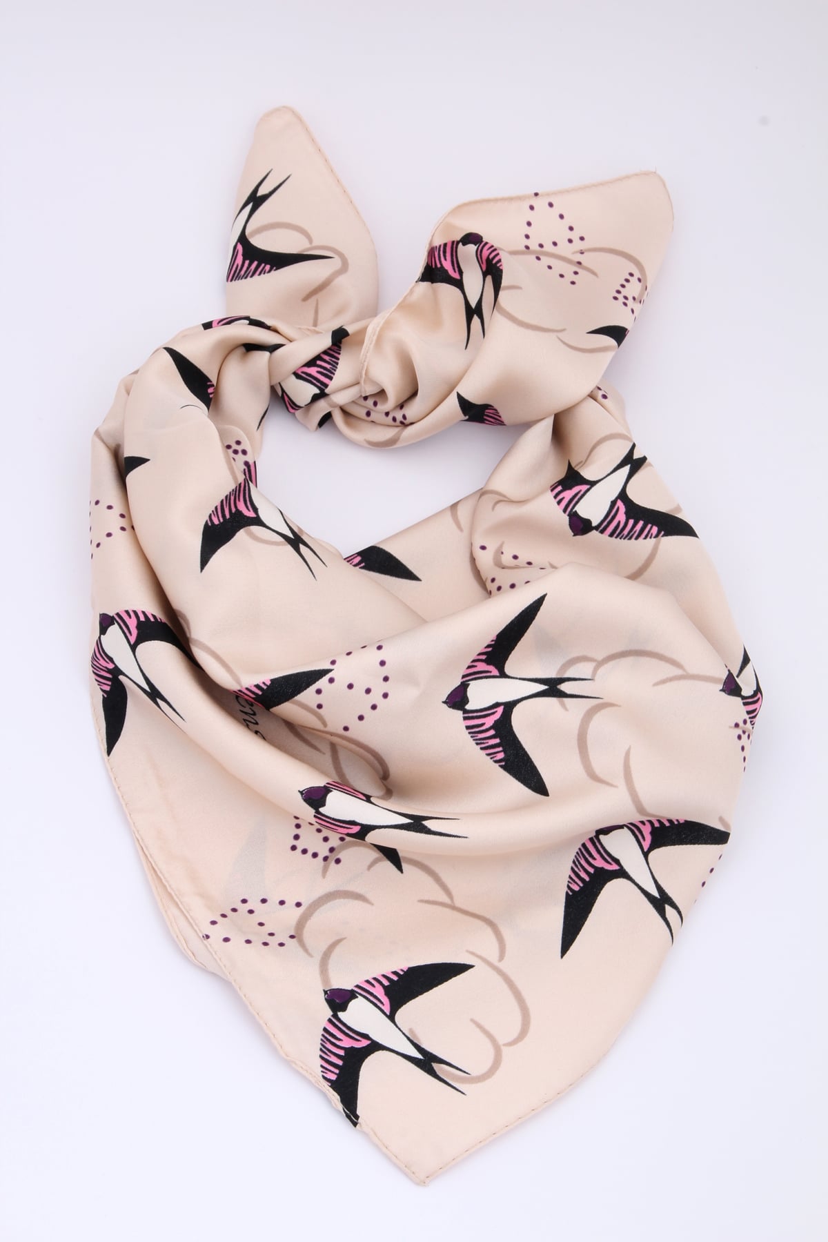 Kırlangıç Figürlü Fular