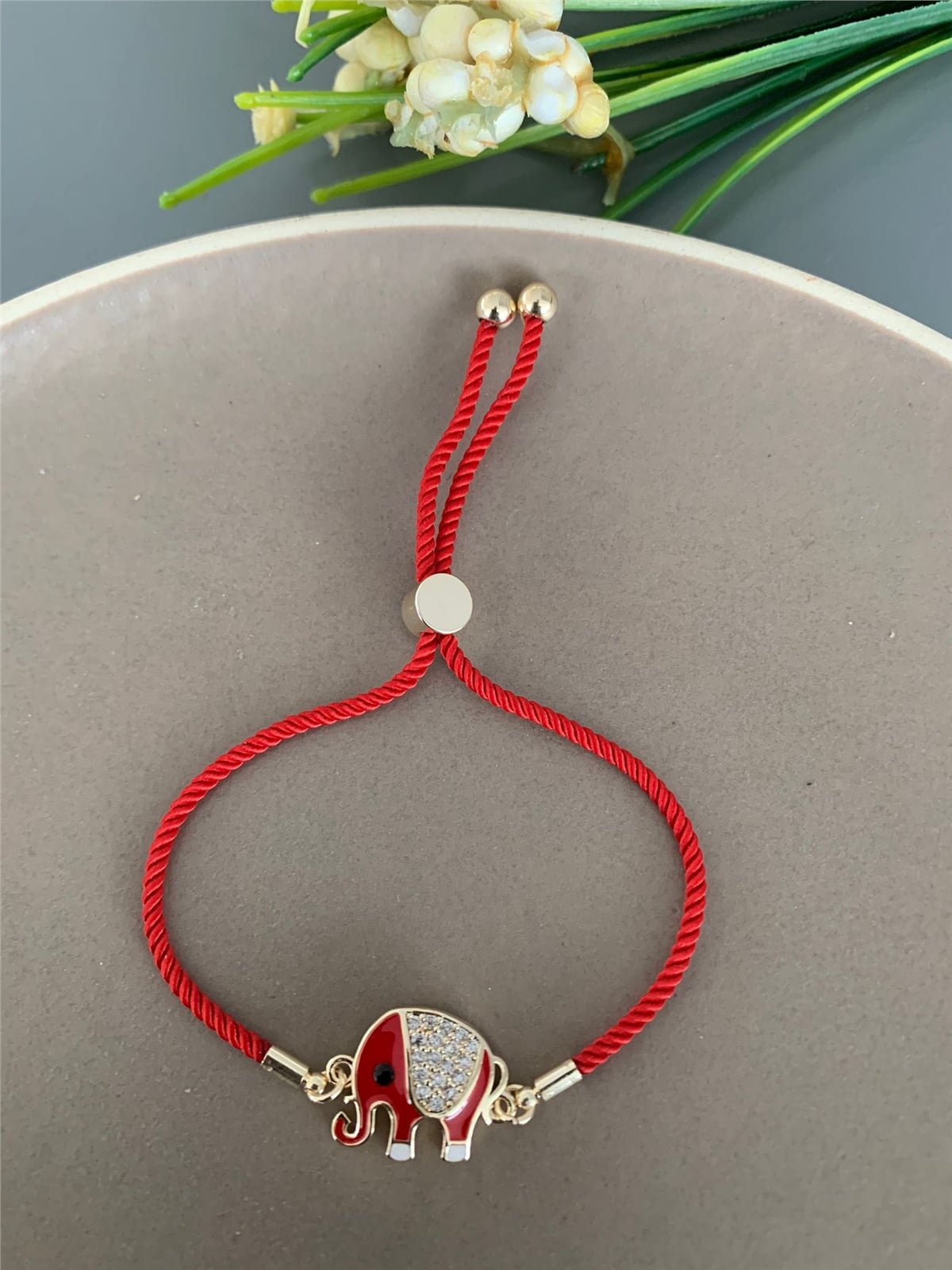 Kırmızı Filli İpli Bileklik