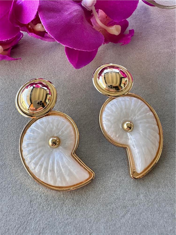 Krem Gold Midye Küpe