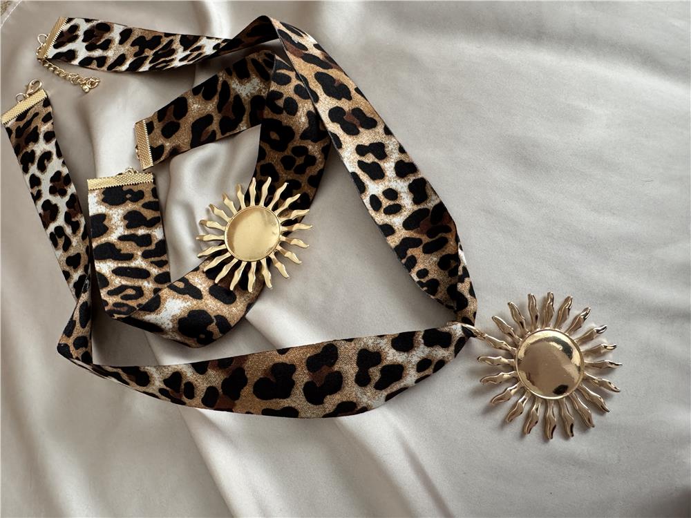 Leopar 2Li Güneş Kolye