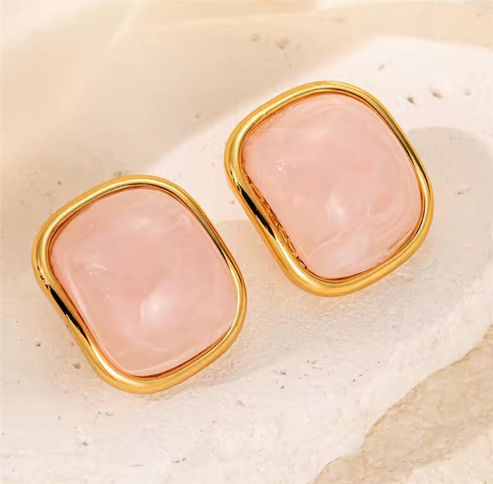 Pembe Alacalı Taşlı Dörtgen Çelik Küpe
