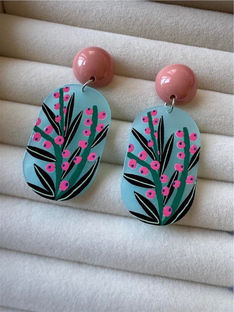 Pembe Çiçek Figürlü Küpe