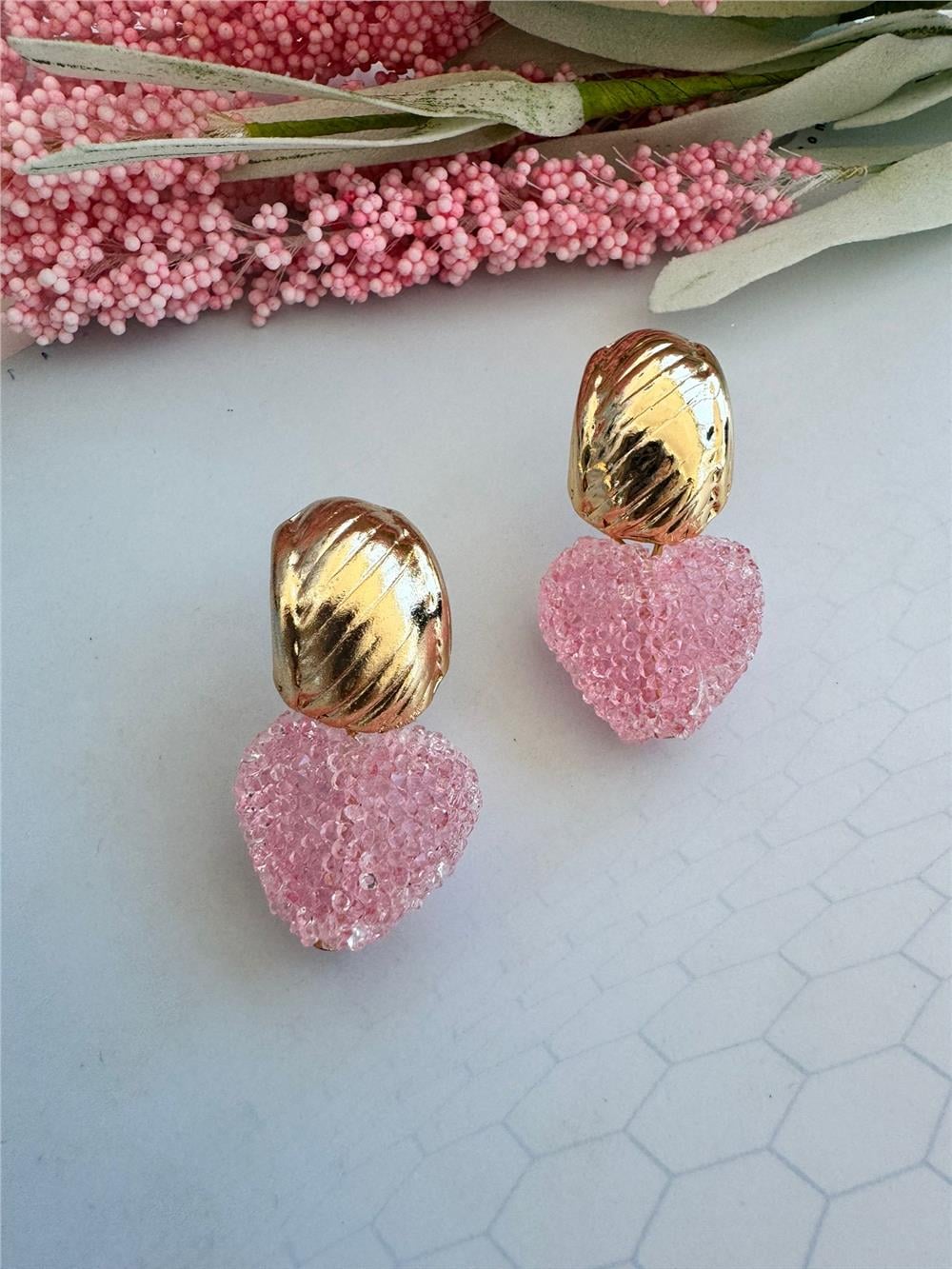 Pembe Kalp Kristal Görünümlü Tasarım Küpe