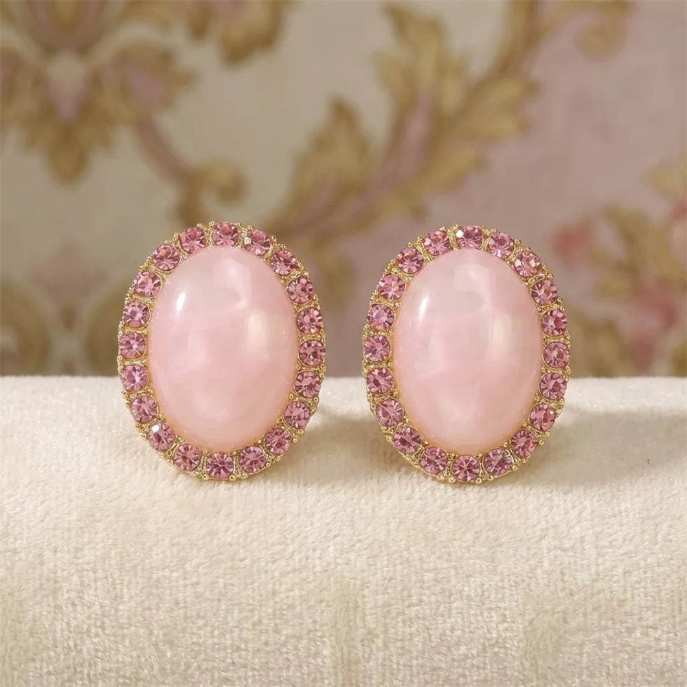 Pembe Oval Taşlı Vintage Tarzı Küpe