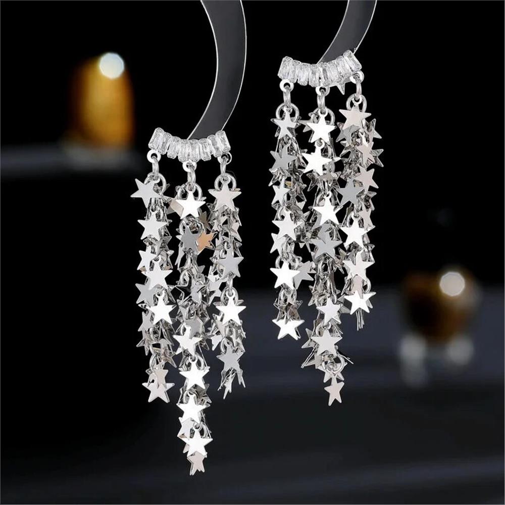 Silver Yıldız Sallantılı Baget Taşlı Şık Küpe