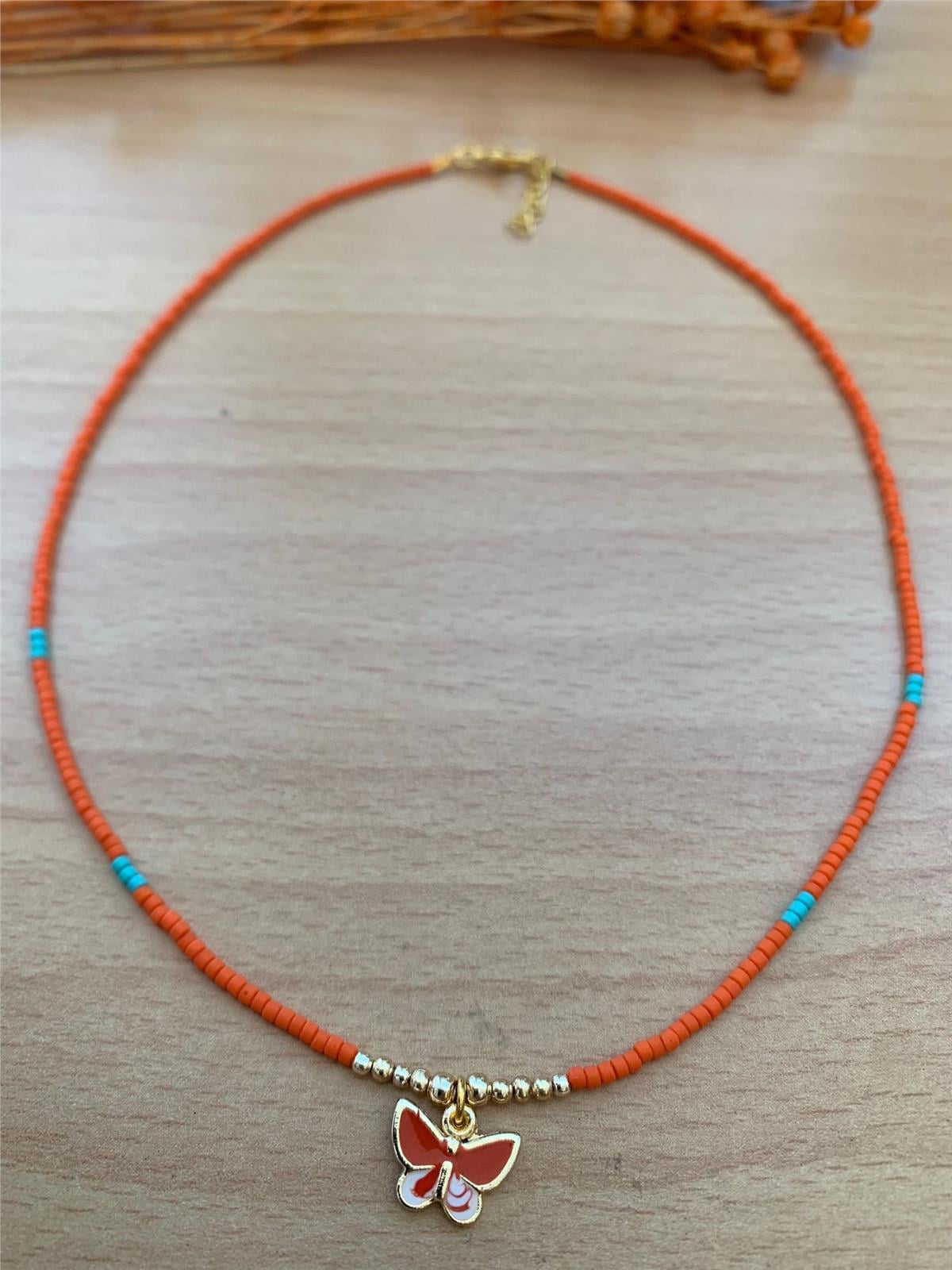 Turuncu Kelebek Figürlü Kolye