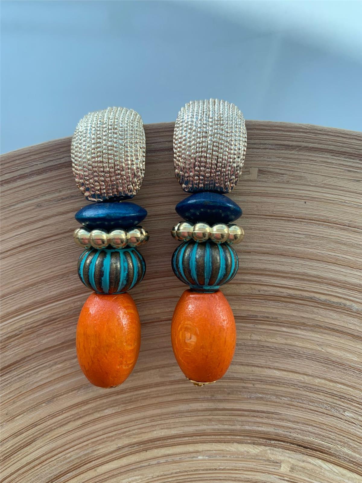 Turuncu Yeşil Ahşap Boncuklu Tasarım Küpe