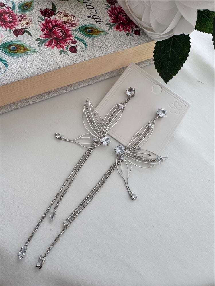 Uzun Silver Sallantılı Kelebek Küpe