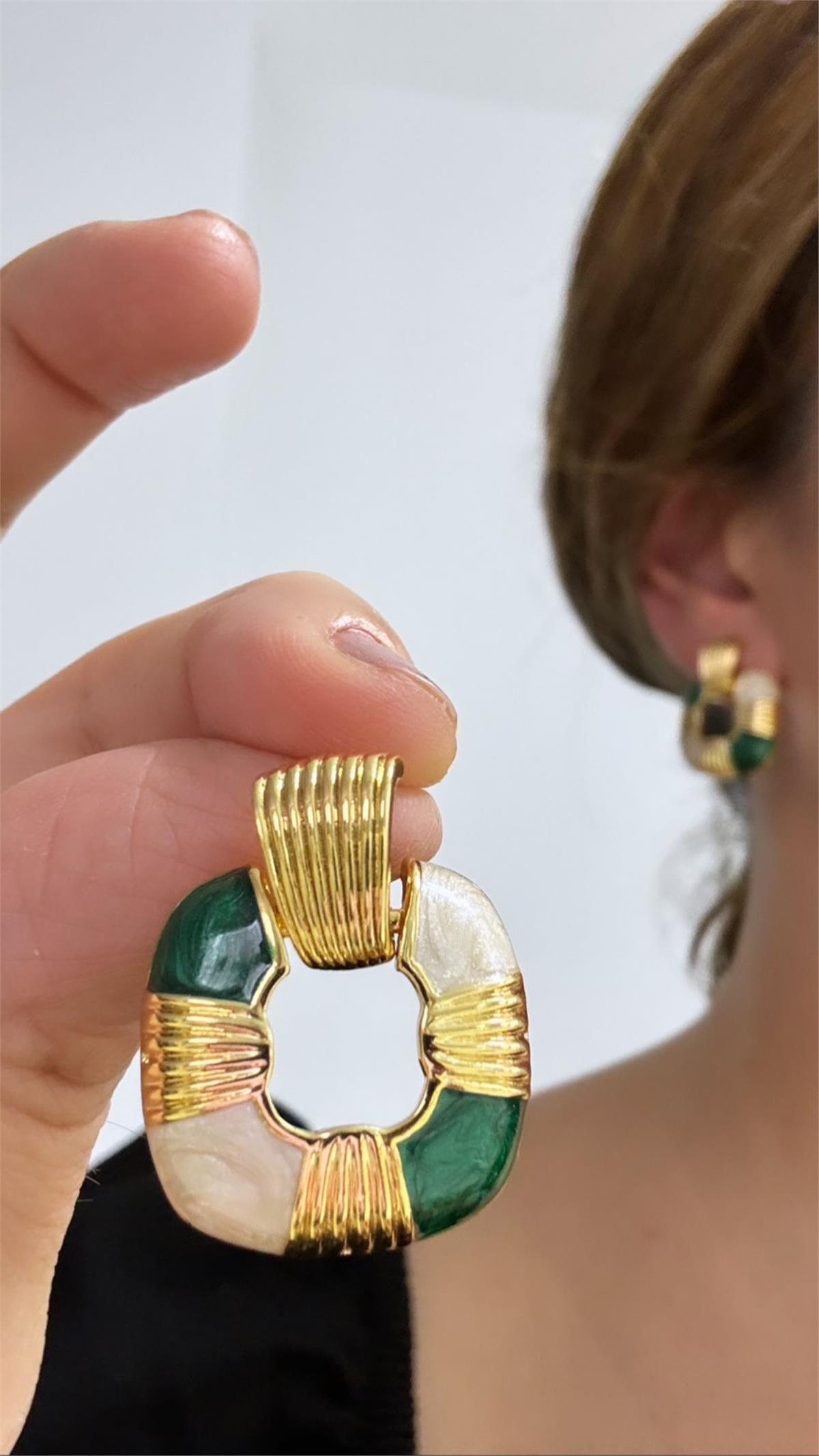 Yeşil Krem Gold Kare Vintage Küpe