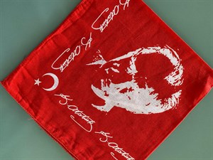 Kemal Atatürk İmzalı Kırmızı Fular