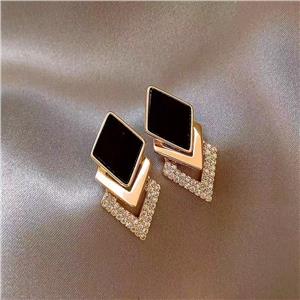 Siyah Gold Dörtgen Küpe