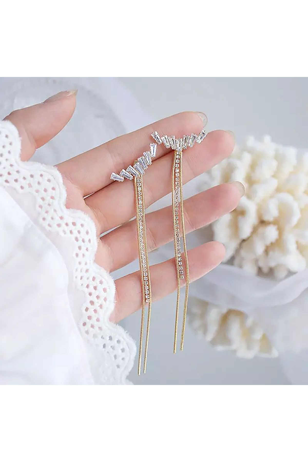 Baget Kristal Taşlı Zincirli Hayalet Küpe