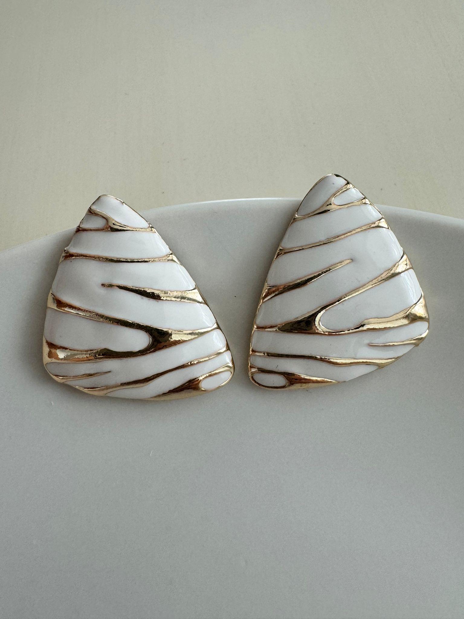 Beyaz Gold Üçgen Küpe