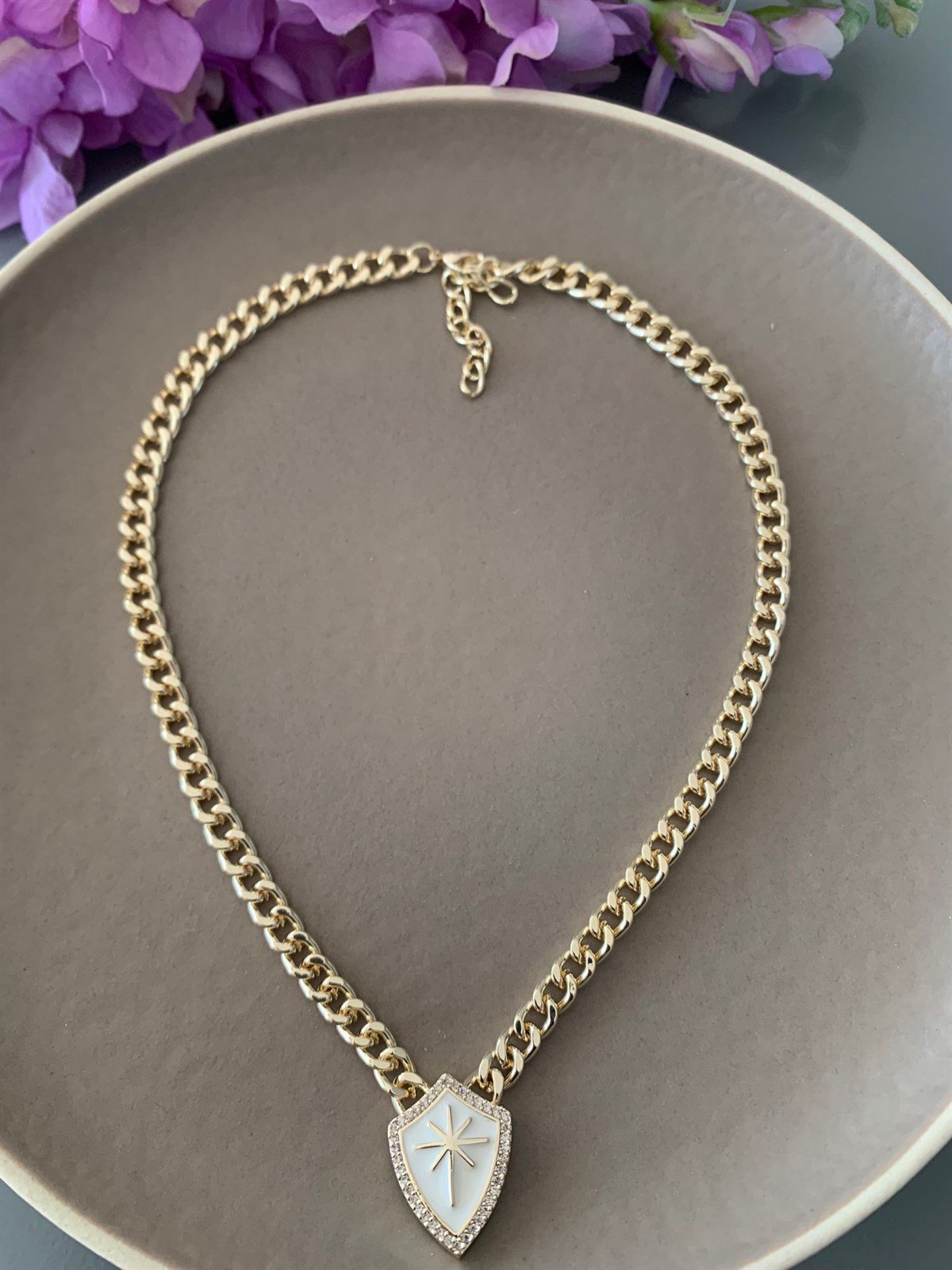Beyaz Mineli Zirkon Taş Yıldız Figürlü Kalın Zincirli Kolye