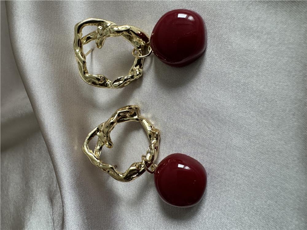 Bordo Boncuklu Gold Daire Küpe