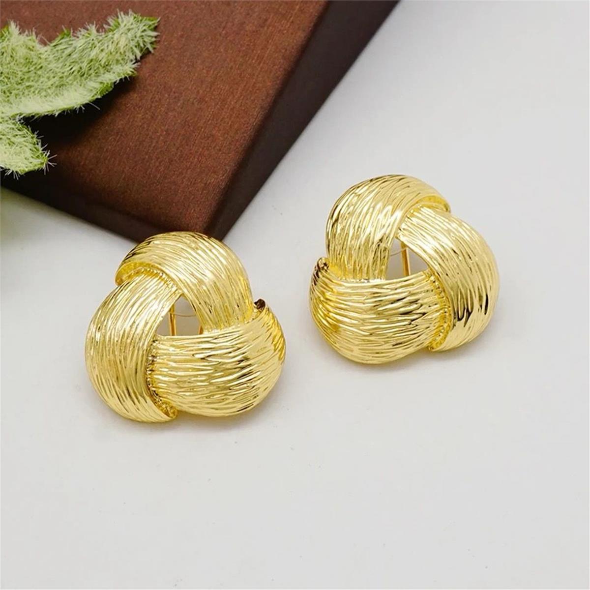 Büyük Gold Vintage Küpe