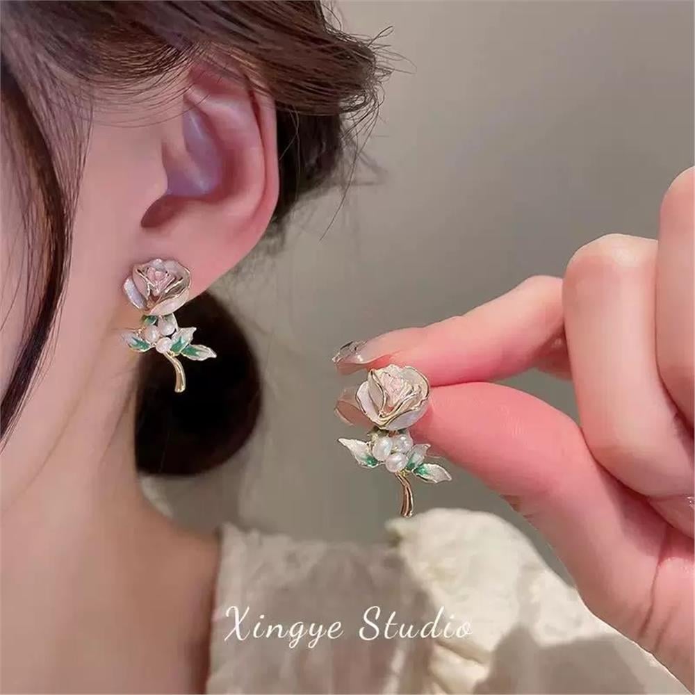 Çiçekli Mini Küpe