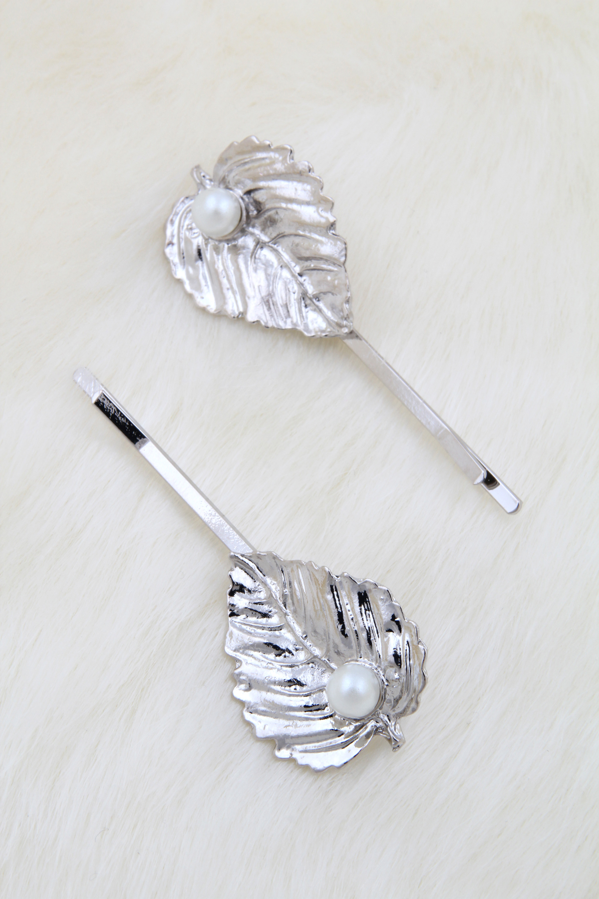 Çiftli Silver İncili Yaprak Toka