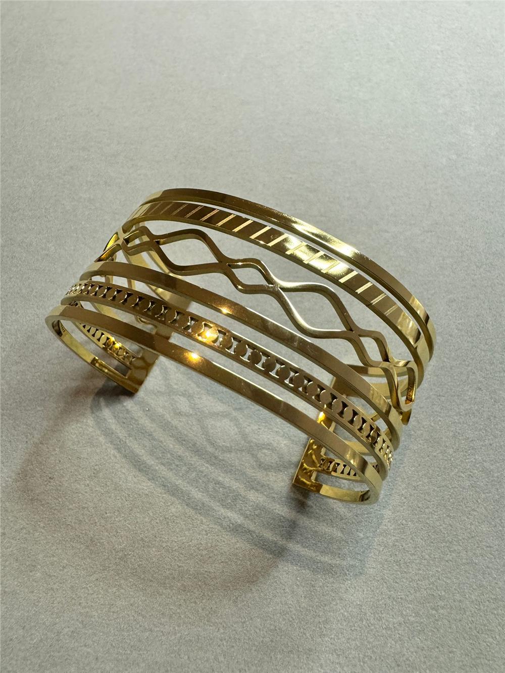 Desenli Kalın Çelik Bileklik