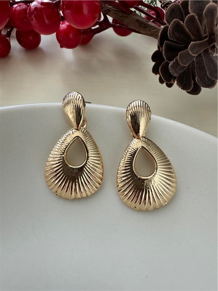 Gold Çizgili Damla Küpe