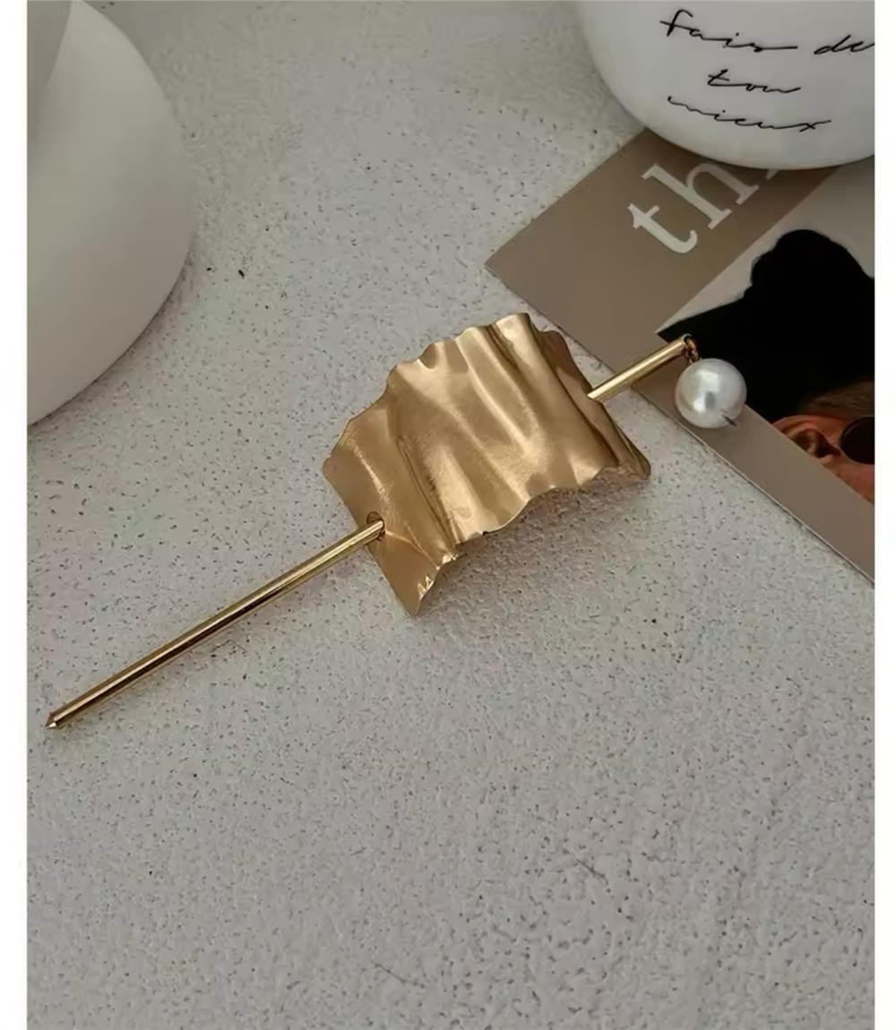 Gold Dalgalı Çubuklu Topuz Tokası