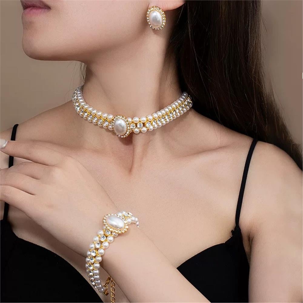 Gold Kristal Taşlı ve İncili Oval Tasarım Üçlü Takı Seti