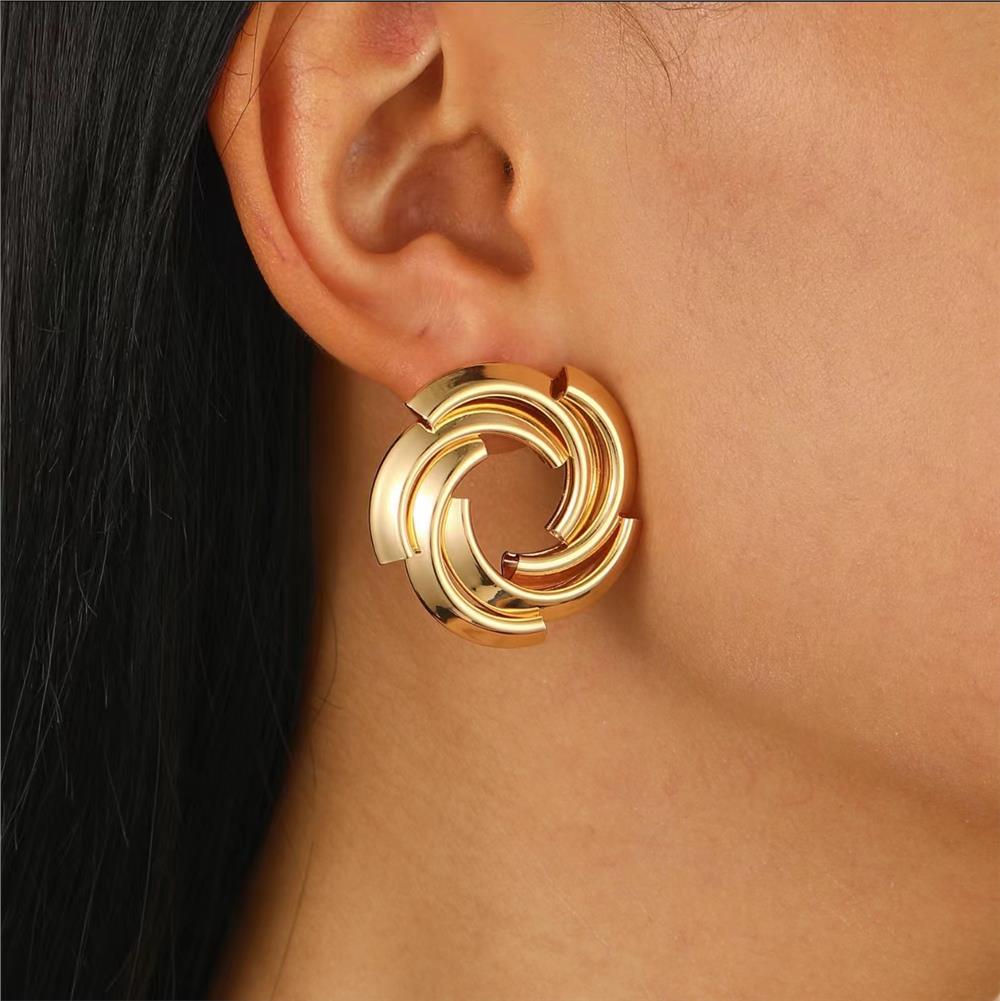 Gold Sarmal Daire Küpe