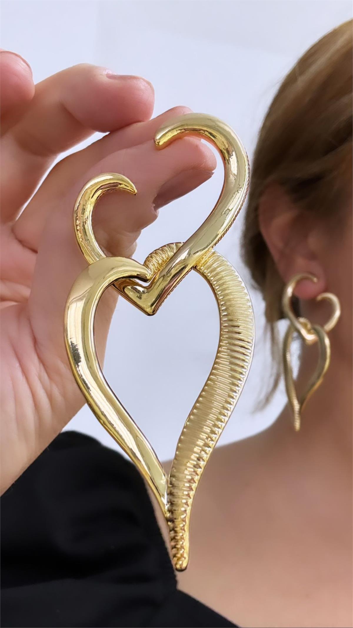 Gold Uzun İçiçe Kalp Küpe