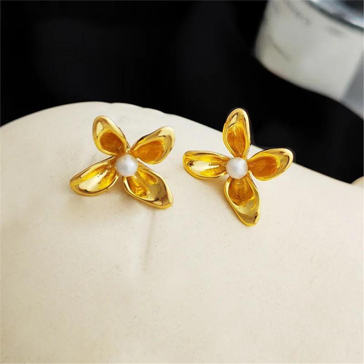 incili Çiçek Küpe