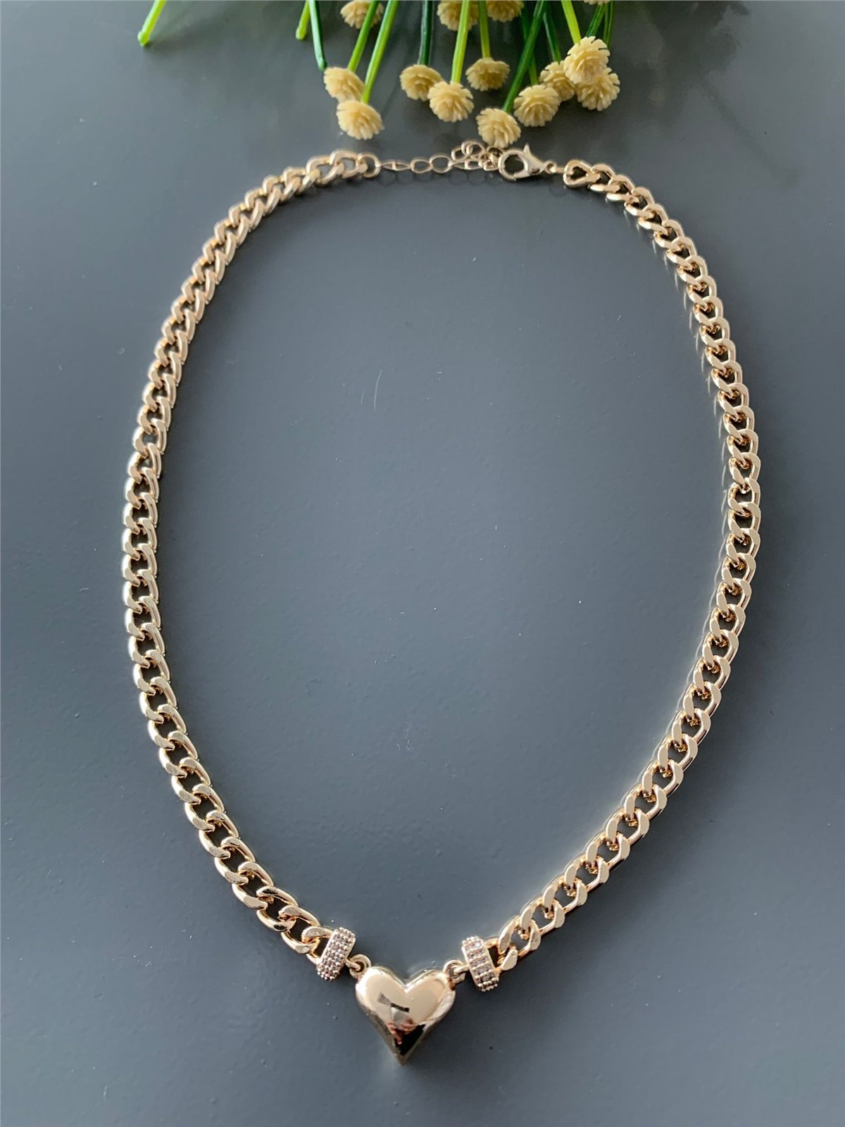 Kalp Figürlü Zincirli Kolye