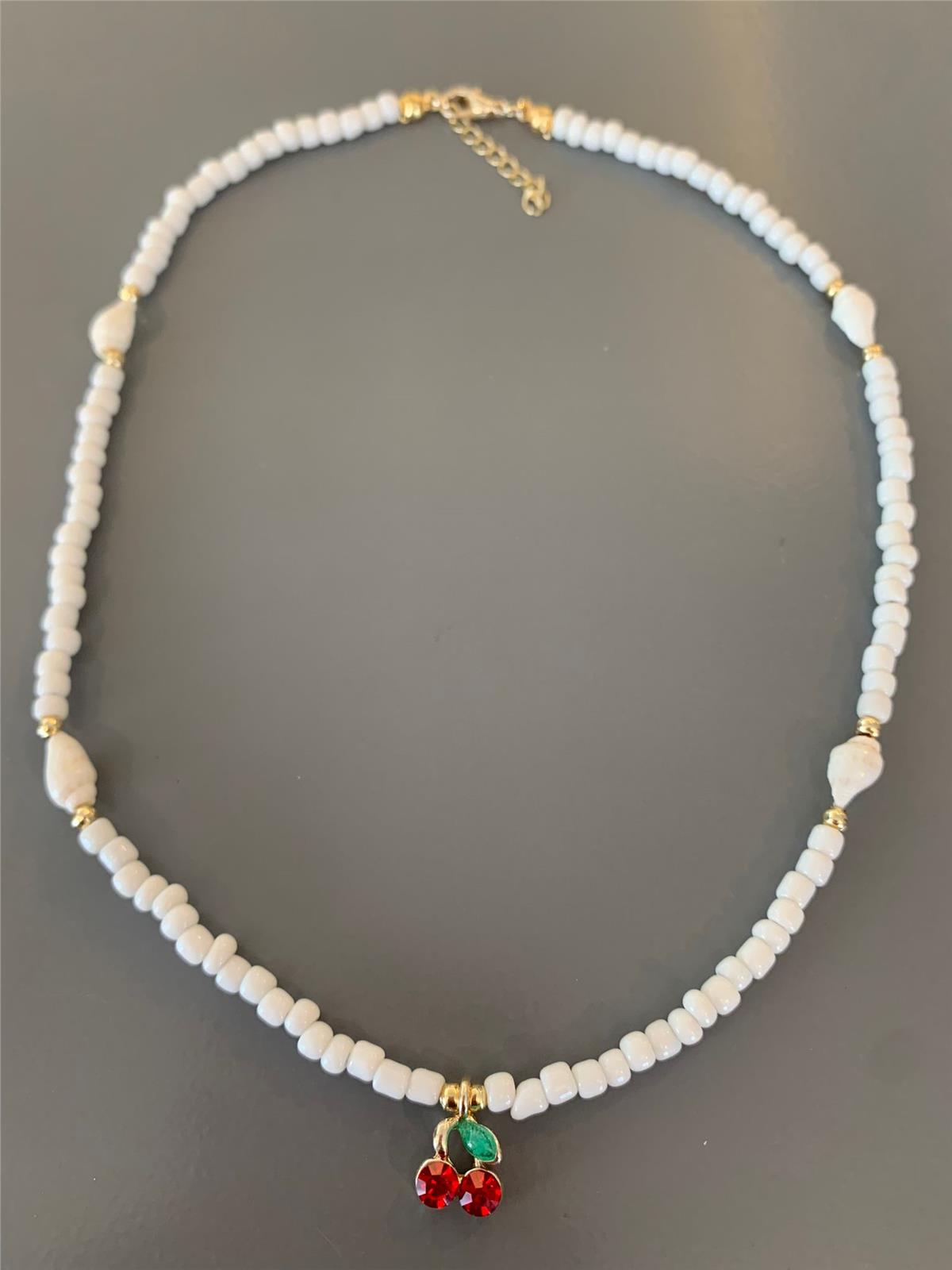 Kiraz ve Deniz Kabuklu Boncuklu Kolye