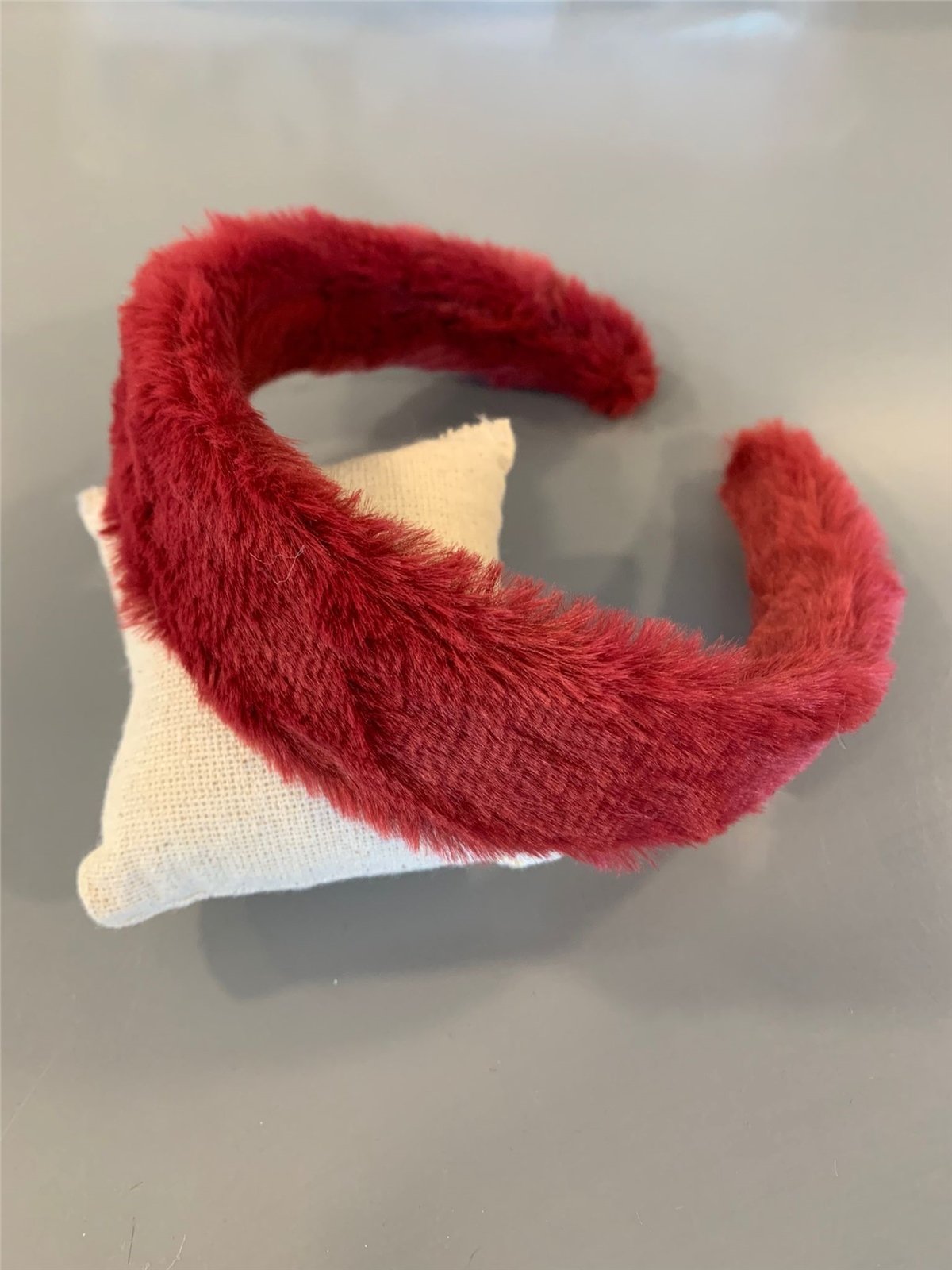 Kırmızı Peluş Yumoş Taç