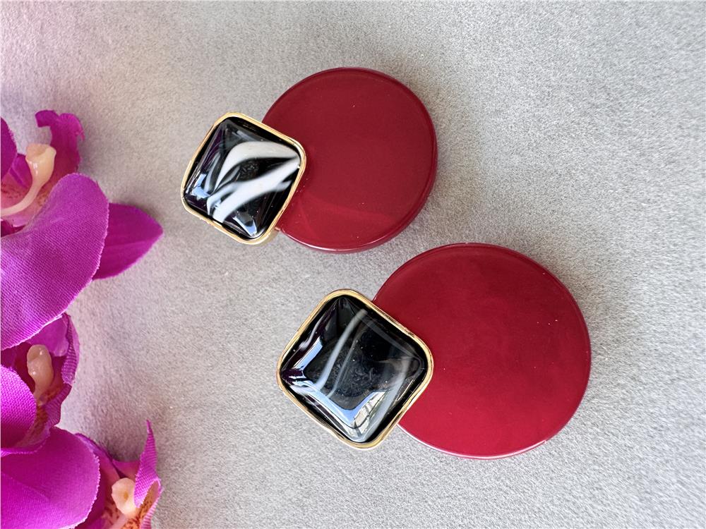 Kırmızı Siyah Daire Küpe