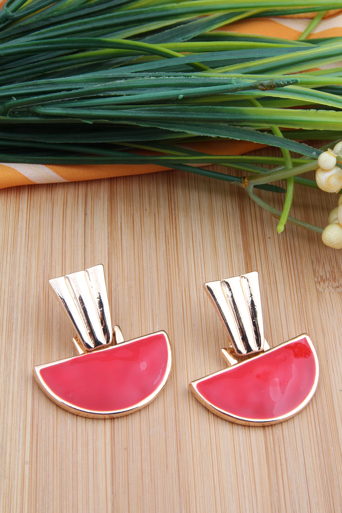 Kırmızı Vintage Küpe