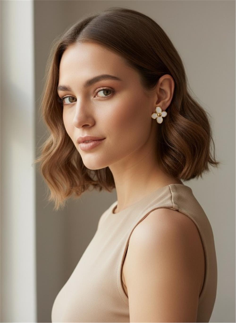 Krem Çelik Çiçek Küpe