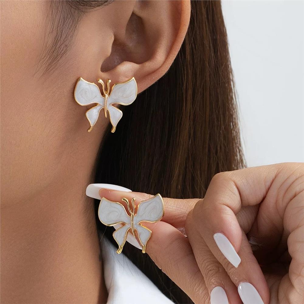 KRem Kelebek Çelik Küpe