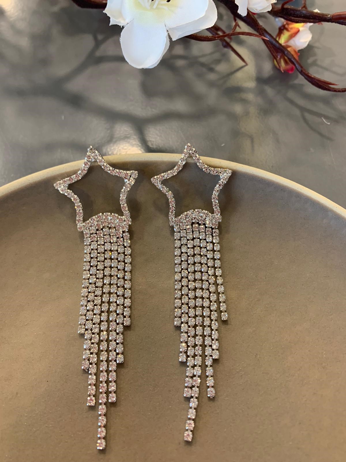 Kristal Sallantılı Yıldız Küpe