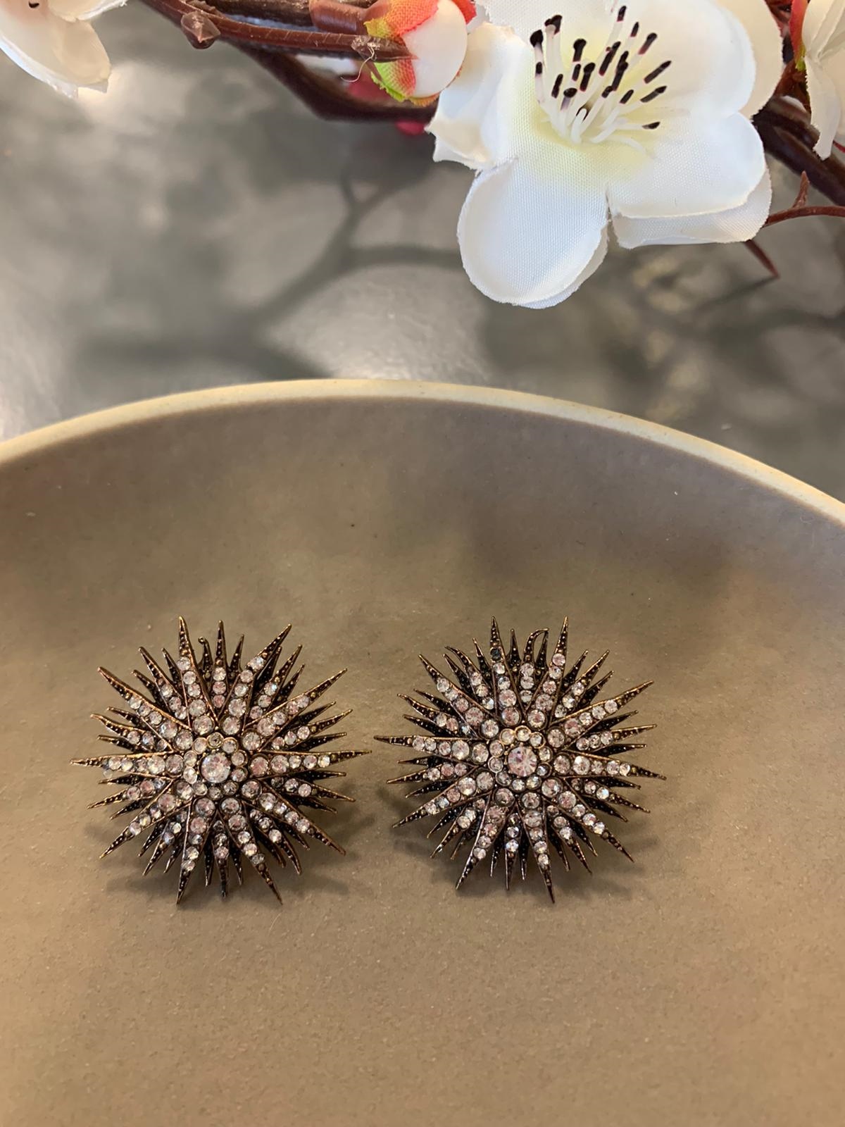 Kristal Taşlı Saçaklı Bronz Metal Küpe
