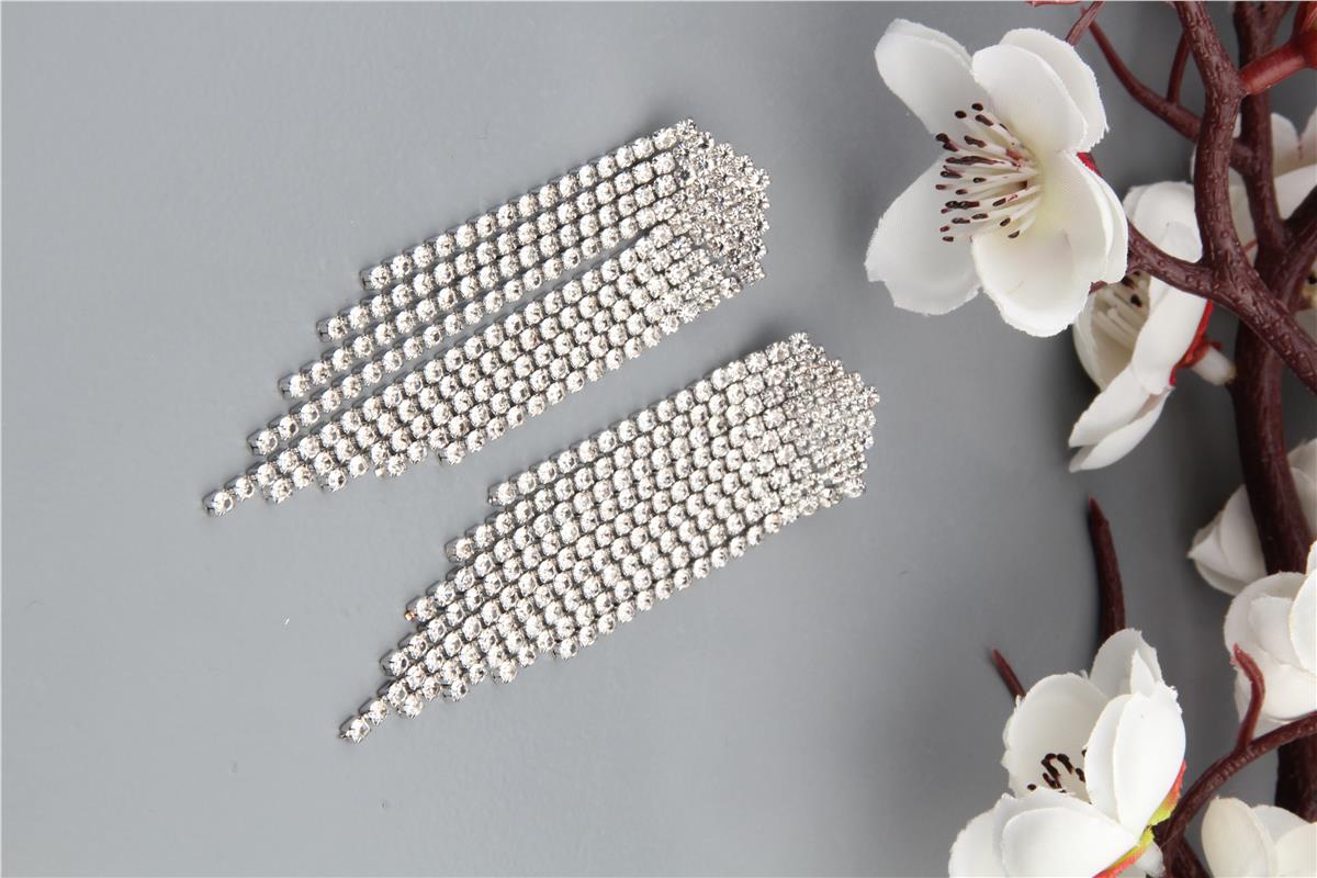 Kristalli Saçaklı Uzun Küpe