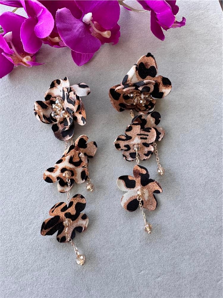 Leopar Organze Çiçek Küpe