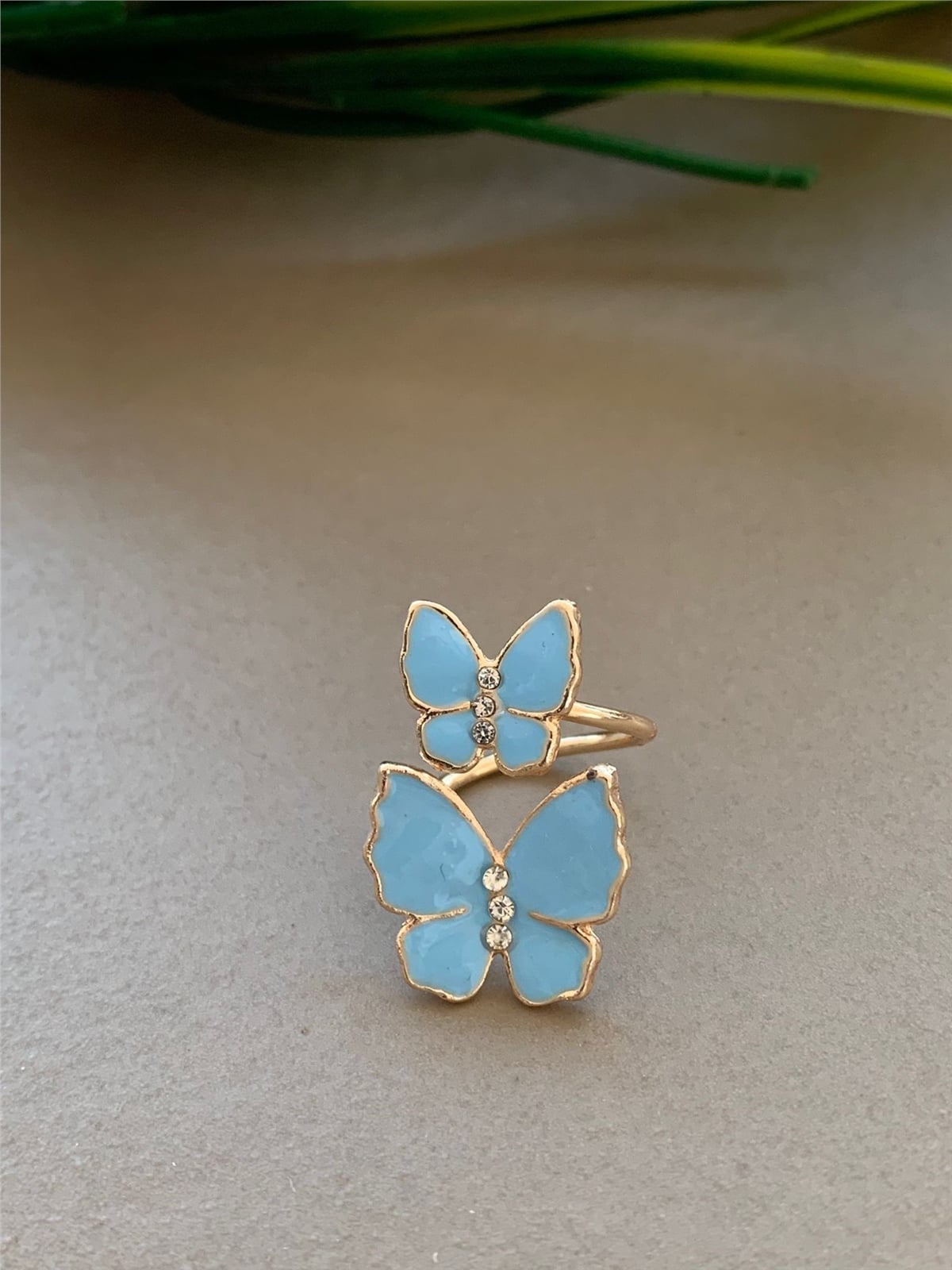 Mavi Kelebek Yüzük