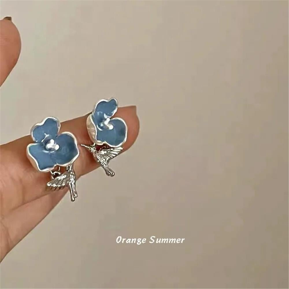 Mavi Minimal Çiçek Küpe