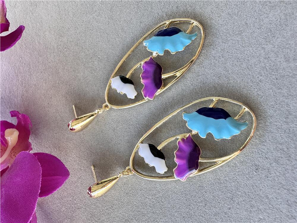 Mavi Mor Çiçekli Oval Küpe