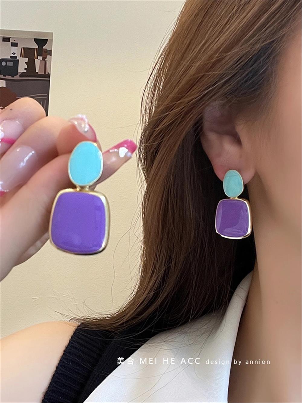 Mor Mavi Mineli Küpe 