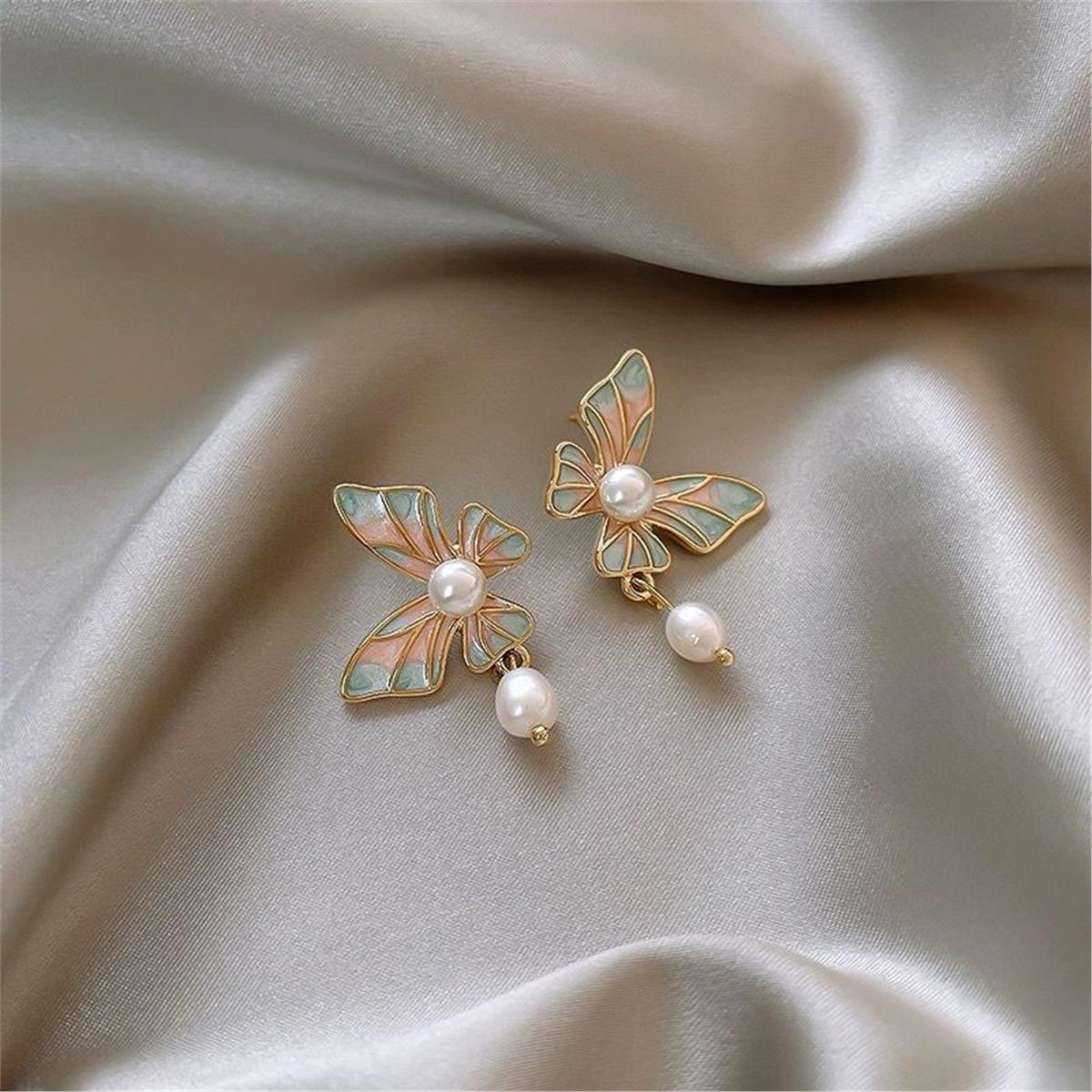 Pastel Damla İncili Kelebek Küpe