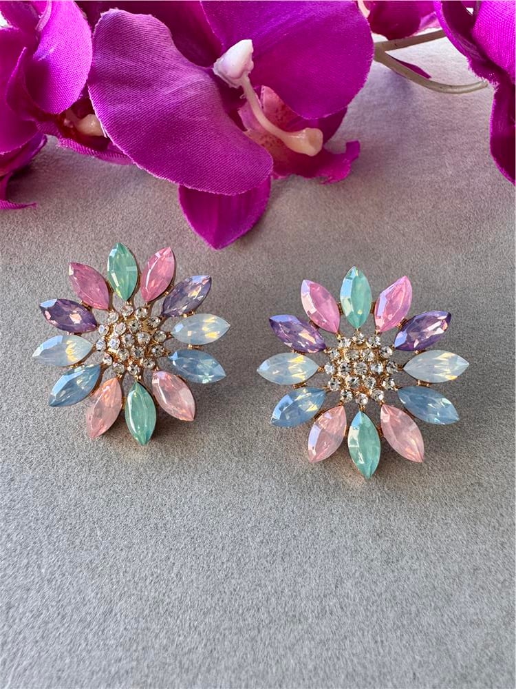Pastel Kristal Taşlı Çiçek Küpe