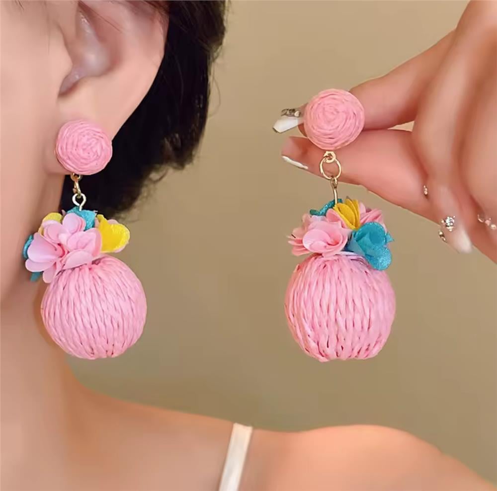 Pembe Hasır Top Boncuklu Küpe